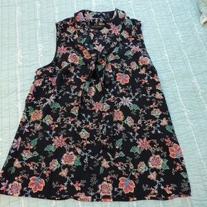 Banana Republic Sleeveless Bow tie Blouse